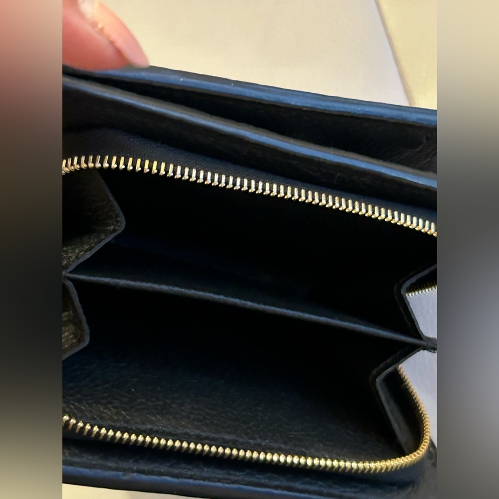 Brand New- Louis Vuitton Cléa Wallet - Full Set - Picture 9 of 11